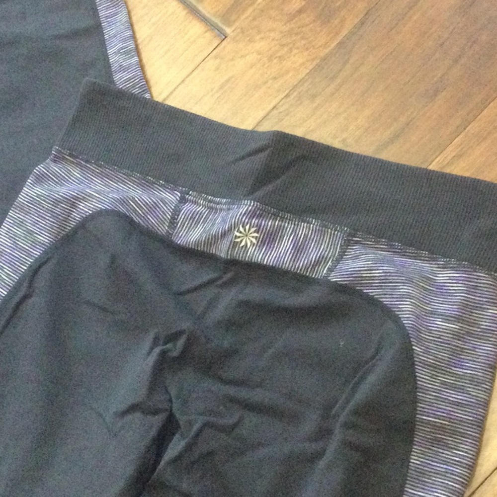 Athleta Black Yoga Pants Workout or Leisure Sz MT - Picture 5 of 7